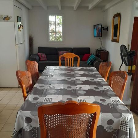Maison Creole Chaleureuse Avec Stationnement Le Gosier  Exterior photo
